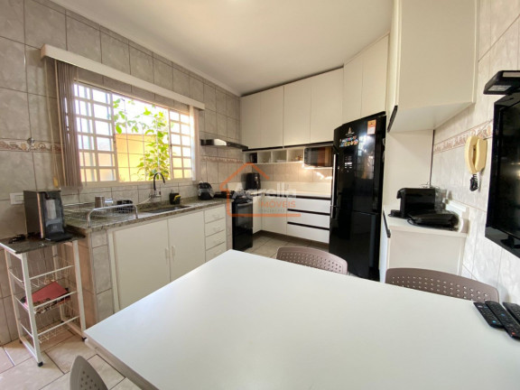 Imagem Casa com 2 Quartos à Venda, 108 m² em Centro - Mogi Mirim Imagem Casa com 2 Quartos à Venda, 108 m² em Centro - Mogi Mirim