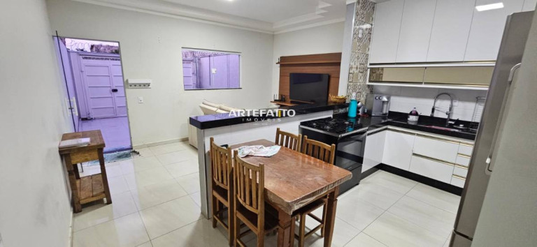 Imagem Casa com 2 Quartos à Venda, 125 m² Imagem Casa com 2 Quartos à Venda, 125 m²