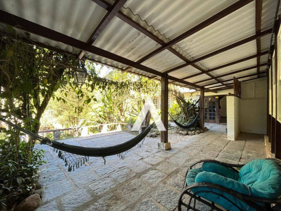 Imagem Casa com 10 Quartos à Venda, 327 m² em Albuquerque - Teresópolis Imagem Casa com 10 Quartos à Venda, 327 m² em Albuquerque - Teresópolis