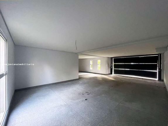 Imagem Casa à Venda, em Chácara Dos Lagos - Carapicuíba Imagem Casa à Venda, em Chácara Dos Lagos - Carapicuíba
