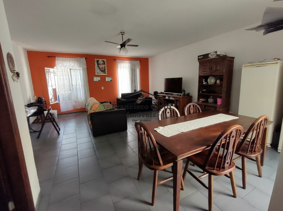 Imagem Casa com 3 Quartos à Venda, 162 m² em Beira Rio - Guaratinguetá Imagem Casa com 3 Quartos à Venda, 162 m² em Beira Rio - Guaratinguetá