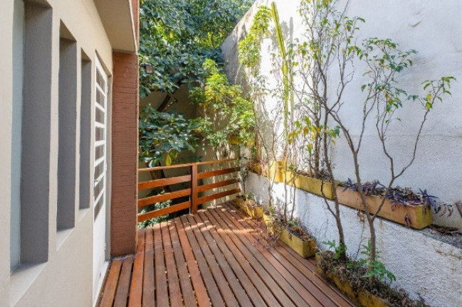 Imagem Sobrado com 3 Quartos à Venda,  em Vila Olímpia - São Paulo