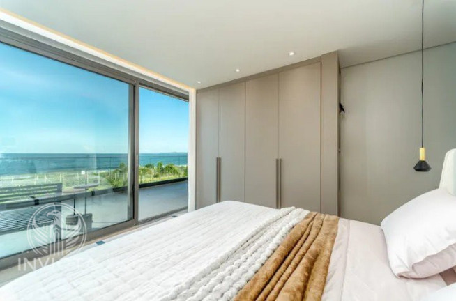 Imagem Casa com 5 Quartos à Venda, 458 m² em Praia Do Estaleiro - Balneário Camboriú Imagem Casa com 5 Quartos à Venda, 458 m² em Praia Do Estaleiro - Balneário Camboriú