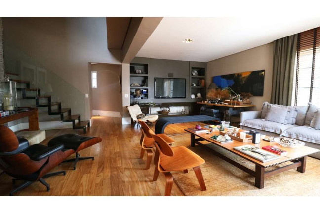 Imagem Imóvel com 4 Quartos à Venda, 271 m² em Vila Suzana - São Paulo Imagem Imóvel com 4 Quartos à Venda, 271 m² em Vila Suzana - São Paulo