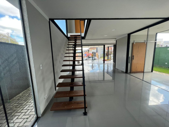 Imagem Casa com 4 Quartos à Venda, 310 m² em Piracangaguá - Taubaté