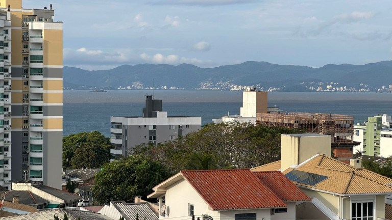 Imagem Apartamento com 2 Quartos à Venda, 75 m² em Barreiros - São José