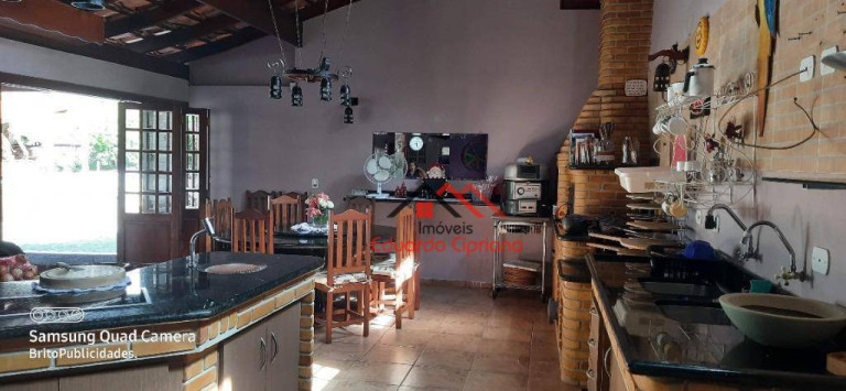 Imagem Casa com 4 Quartos à Venda, 228 m² em Massaguaçu - Caraguatatuba