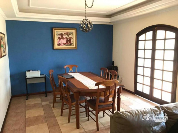 Imagem Casa com 5 Quartos à Venda, 301 m² em Zona 03 - Maringá Imagem Casa com 5 Quartos à Venda, 301 m² em Zona 03 - Maringá
