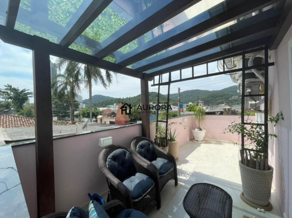 Imagem Casa com 2 Quartos à Venda, 170 m² em Barra - Balneário Camboriú Imagem Casa com 2 Quartos à Venda, 170 m² em Barra - Balneário Camboriú