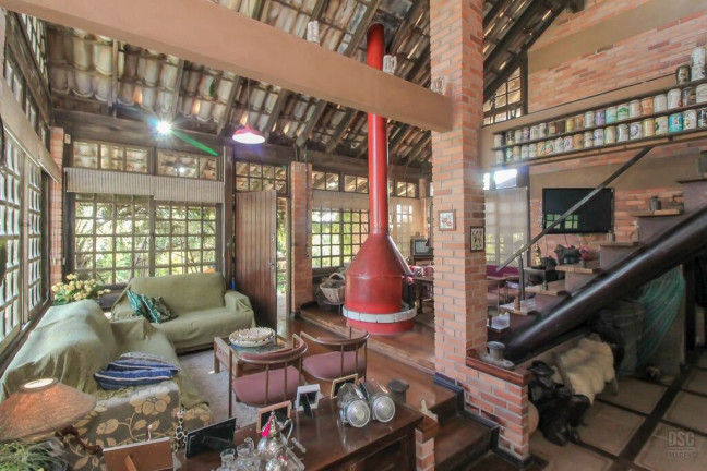 Imagem Casa com 4 Quartos à Venda, 200 m² em Vila Nova - Porto Alegre Imagem Casa com 4 Quartos à Venda, 200 m² em Vila Nova - Porto Alegre