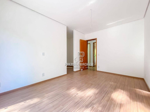Imagem Casa com 4 Quartos à Venda, 216 m² em Granja Guarani - Teresópolis