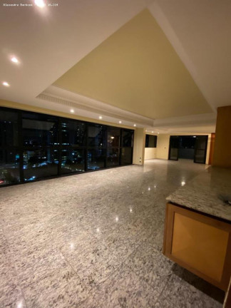 Imagem Apartamento com 4 Quartos à Venda, 201 m² em Aflitos - Recife
