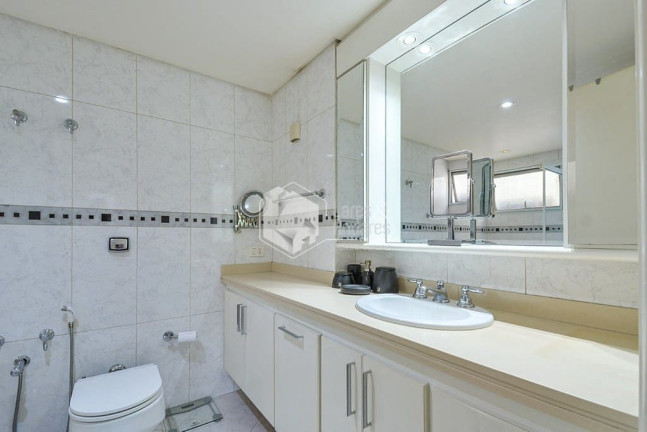 Imagem Apartamento com 3 Quartos à Venda, 177 m² em Jardim Europa - São Paulo Imagem Apartamento com 3 Quartos à Venda, 177 m² em Jardim Europa - São Paulo