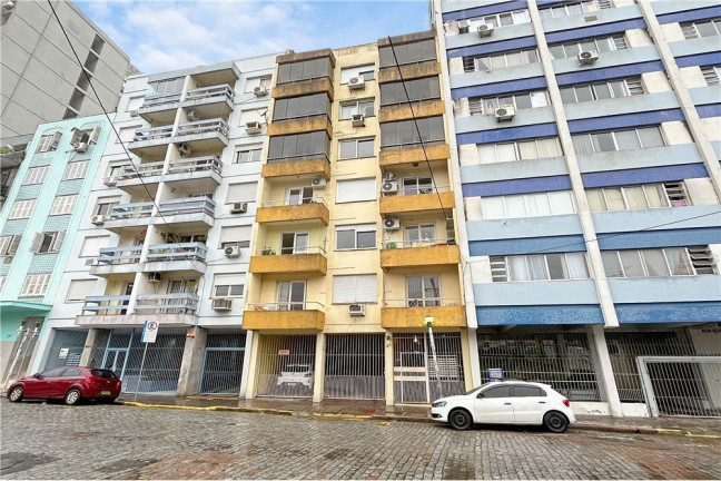 Imagem Imóvel com 1 Quarto à Venda, em Centro Histórico - Porto Alegre Imagem Imóvel com 1 Quarto à Venda, em Centro Histórico - Porto Alegre