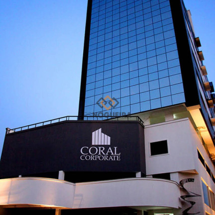 Sala Comercial à Venda, 49 m² em Coqueiros - Florianópolis