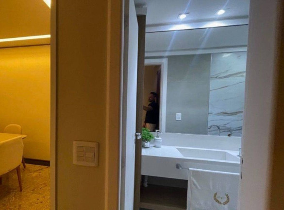 Imagem Imóvel com 4 Quartos à Venda, 270 m² em Praia Da Costa - Vila Velha Imagem Imóvel com 4 Quartos à Venda, 270 m² em Praia Da Costa - Vila Velha