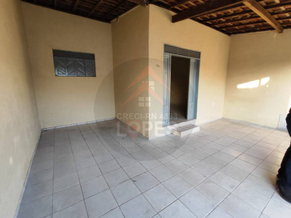 Casa com 2 Quartos à Venda, 100 m² em Pajuçara - Natal