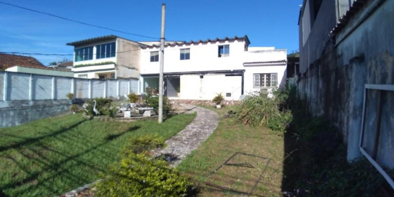 Imagem Imóvel com 3 Quartos à Venda, 316 m² em Campo Grande - Rio De Janeiro Imagem Imóvel com 3 Quartos à Venda, 316 m² em Campo Grande - Rio De Janeiro