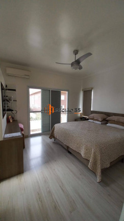 Imagem Casa com 3 Quartos à Venda, 280 m² em Chácara Dos Cravos - Poços De Caldas Imagem Casa com 3 Quartos à Venda, 280 m² em Chácara Dos Cravos - Poços De Caldas