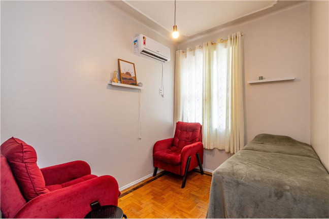 Imagem Casa com 4 Quartos à Venda, 98 m² em Petrópolis - Porto Alegre Imagem Casa com 4 Quartos à Venda, 98 m² em Petrópolis - Porto Alegre