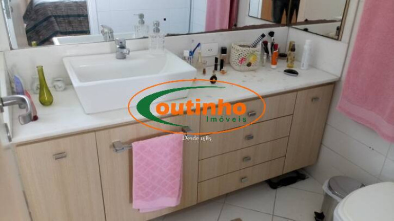 Imagem Apartamento com 4 Quartos à Venda, 178 m² em Maracanã - Rio De Janeiro Imagem Apartamento com 4 Quartos à Venda, 178 m² em Maracanã - Rio De Janeiro