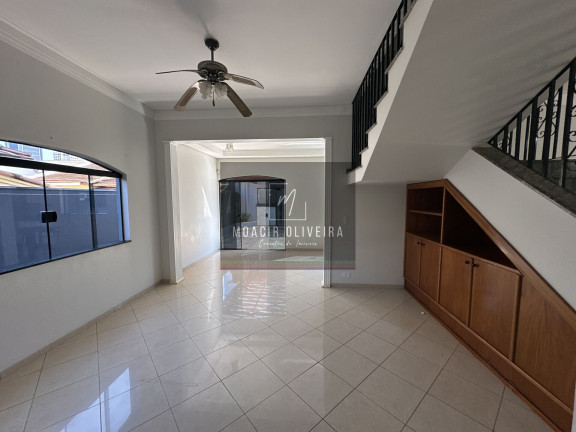Imagem Sobrado com 4 Quartos à Venda, 293 m² em Vila Mano - Ourinhos Imagem Sobrado com 4 Quartos à Venda, 293 m² em Vila Mano - Ourinhos