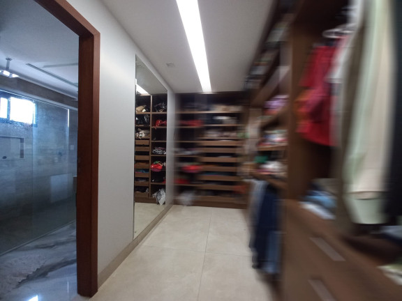 Imagem Sobrado com 5 Quartos à Venda,  em Setor Central - Gurupi