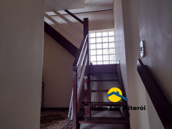 Imagem Casa com 4 Quartos à Venda, 360 m² em Piratininga - Niterói