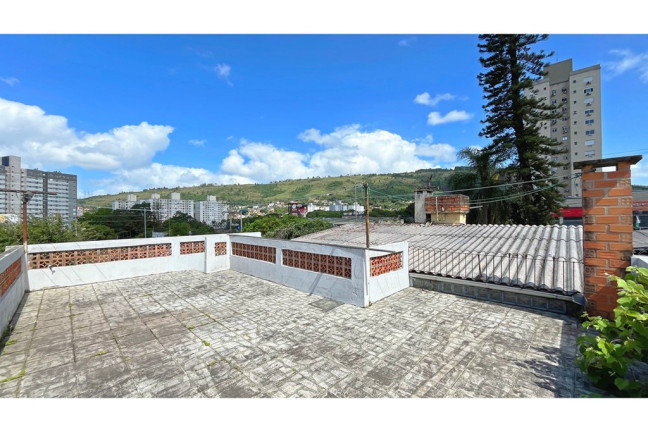 Imagem Casa com 3 Quartos à Venda, 289 m² em Petrópolis - Porto Alegre Imagem Casa com 3 Quartos à Venda, 289 m² em Petrópolis - Porto Alegre