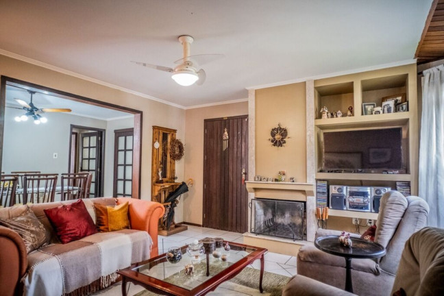 Imagem Imóvel com 4 Quartos à Venda,  em Sarandi - Porto Alegre
