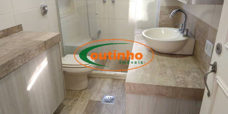 Imagem Apartamento com 5 Quartos à Venda, 294 m² em Tijuca - Rio De Janeiro Imagem Apartamento com 5 Quartos à Venda, 294 m² em Tijuca - Rio De Janeiro