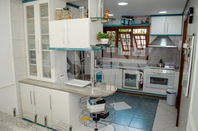 Imagem Casa com 5 Quartos à Venda, 550 m² em Chácara Das Pedras - Porto Alegre Imagem Casa com 5 Quartos à Venda, 550 m² em Chácara Das Pedras - Porto Alegre