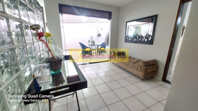 Imagem Casa de Condomínio com 4 Quartos à Venda, 300 m² em Candelária - Natal