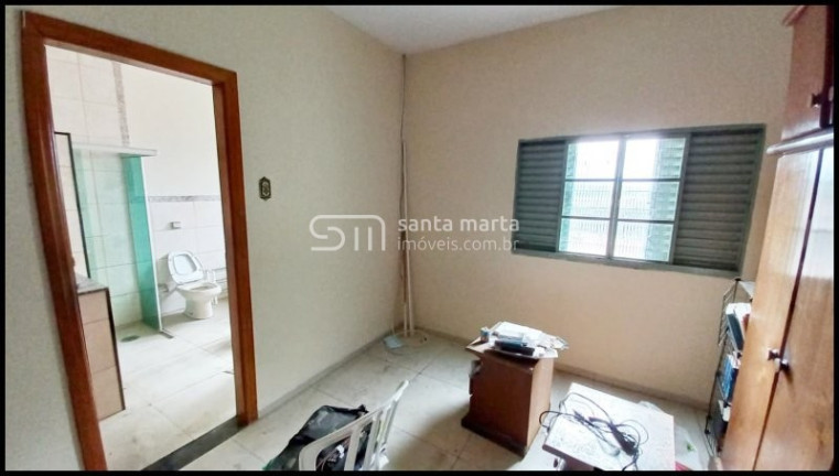 Imagem Imóvel com 3 Quartos à Venda, 24 m² em Vila Passos - Lorena Imagem Imóvel com 3 Quartos à Venda, 24 m² em Vila Passos - Lorena
