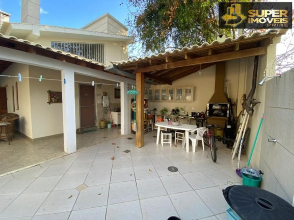 Imagem Casa com 3 Quartos à Venda, 450 m² em Laranjal - Pelotas Imagem Casa com 3 Quartos à Venda, 450 m² em Laranjal - Pelotas