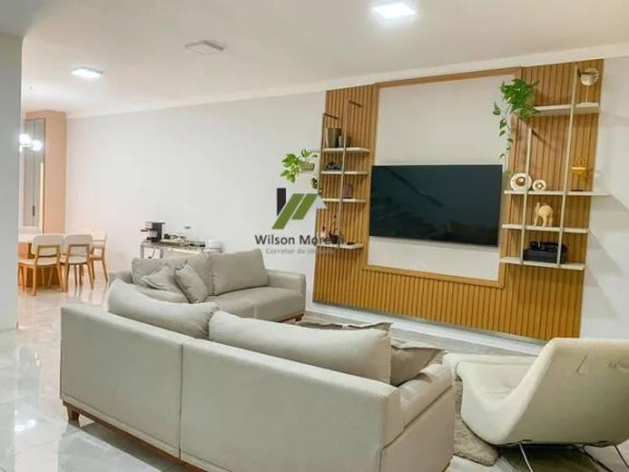 Casa com 3 Quartos à Venda, 203 m²