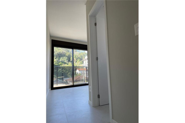 Imagem Imóvel com 2 Quartos à Venda, em João Paulo - Florianópolis Imagem Imóvel com 2 Quartos à Venda, em João Paulo - Florianópolis