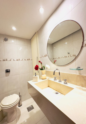Imagem Imóvel com 4 Quartos à Venda, 243 m² em Icaraí - Niterói Imagem Imóvel com 4 Quartos à Venda, 243 m² em Icaraí - Niterói