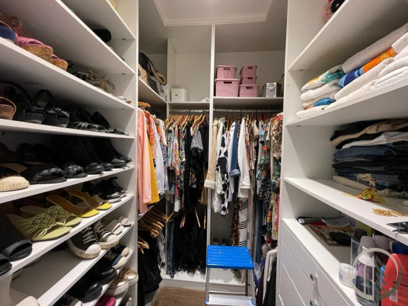 Imagem Casa com 3 Quartos à Venda, 252 m² em Marapé - Santos