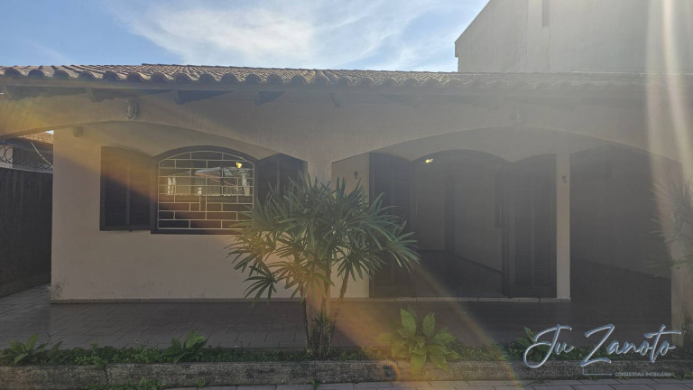 Imagem Casa com 3 Quartos à Venda, 300 m² em Balneário Rivieira - Matinhos Imagem Casa com 3 Quartos à Venda, 300 m² em Balneário Rivieira - Matinhos