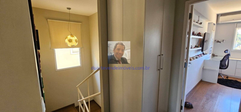 Imagem Casa com 4 Quartos à Venda, 332 m² em Barueri Imagem Casa com 4 Quartos à Venda, 332 m² em Barueri