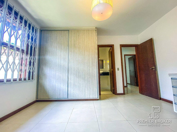 Imagem Casa com 4 Quartos à Venda, 289 m² em Tijuca - Teresópolis Imagem Casa com 4 Quartos à Venda, 289 m² em Tijuca - Teresópolis