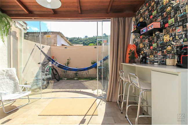 Imagem Casa com 3 Quartos à Venda,  em Hípica - Porto Alegre
