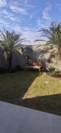 Imagem Casa com 3 Quartos à Venda, 190 m² em Jardim Do Lago - Atibaia Imagem Casa com 3 Quartos à Venda, 190 m² em Jardim Do Lago - Atibaia