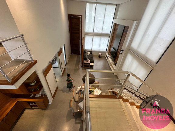 Casa com 5 Quartos à Venda, 245 m² em Acaraú - Ubatuba