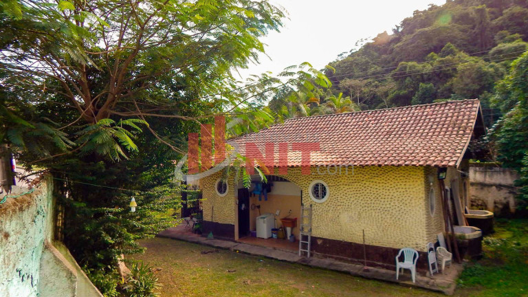 Imagem Terreno à Venda, 750 m² em Maria Paula - Niterói