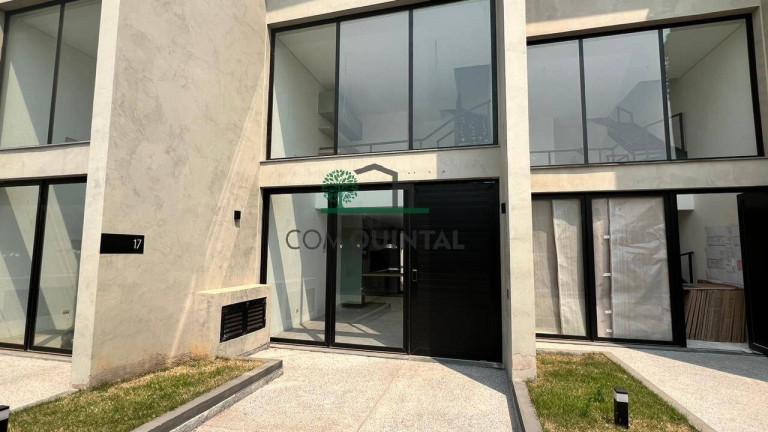 Casa à Venda, 134 m² em Granja Viana - Cotia