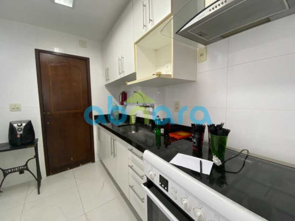Imagem Cobertura com 2 Quartos à Venda, 200 m² em Copacabana - Rio De Janeiro