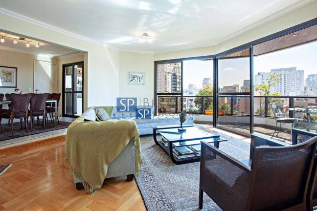 Apartamento com 4 Quartos à Venda ou Locação, 247 m² em Moema - São Paulo