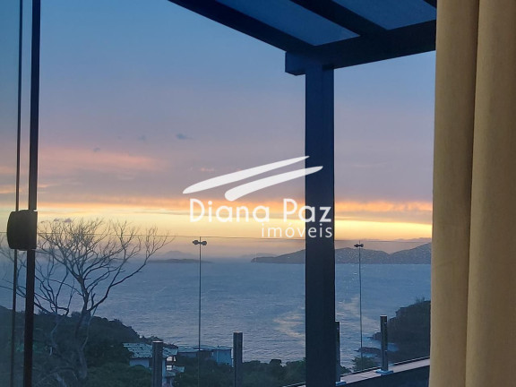 Casa com 3 Quartos à Venda, 285 m² em Ferradurinha - Búzios
